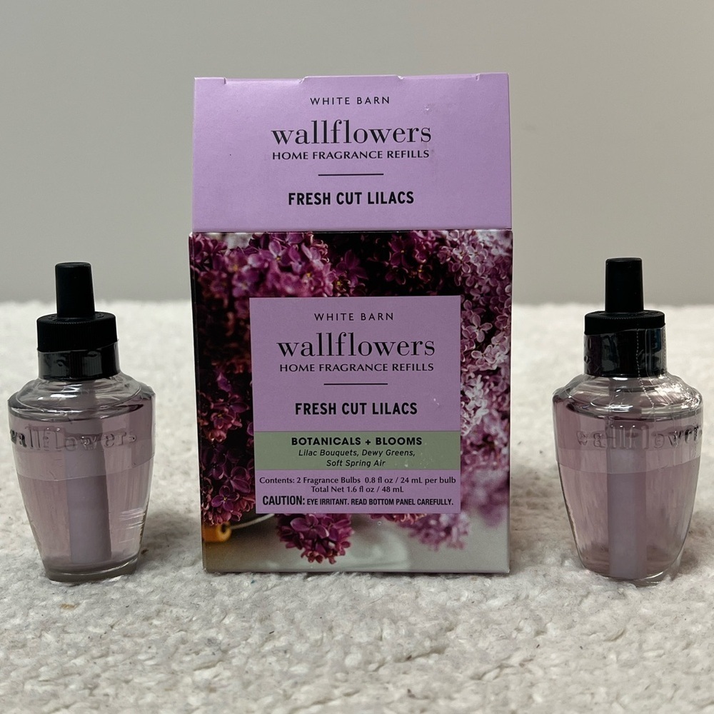 B&BW White Barn "Fresh Cut Lilacs" Wallflowers Home Fragrance Refills 2 Boxes - Picture 5 of 7